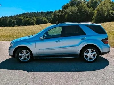 Gebraucht Mercedes ML280 190 PS (139 kW) 2008 Blau SUV