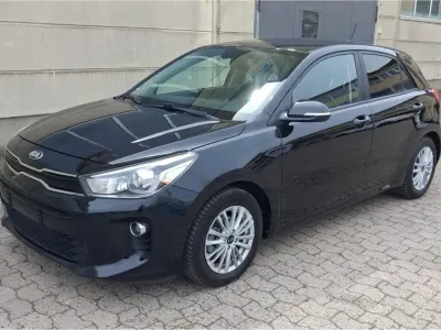 Gebraucht Kia Rio 84 PS (61 kW) 2017 Schwarz Kleinwagen