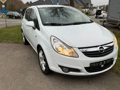 Gebraucht Opel Corsa 69 PS (50 kW) 2010 Weiß Kleinwagen