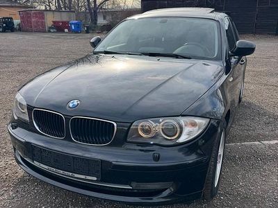 Gebraucht BMW 116 122 PS (89 kW) 2009 Schwarz Kleinwagen