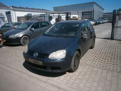 Używany VW Golf V Comfortline 80 KM (58 kW) 2007 Czarny Sedan/Limuzyna