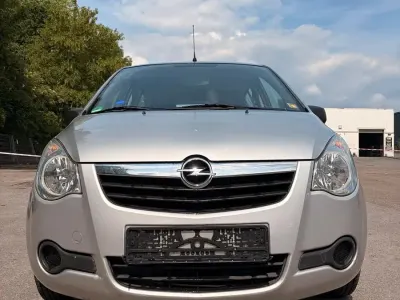 Gebraucht Opel Agila 65 PS (47 kW) 2009 Silber Kleinwagen