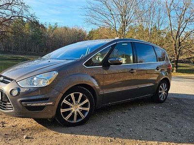 Braun Gebraucht 2011 Ford S-MAX Titanium Van / Kleinbus | 6.100 € (Fairer Preis)