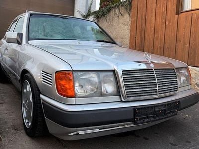 Gebraucht Mercedes 250 126 PS (92 kW) 1989 Silber Limousine