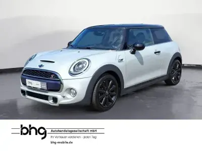 Gebraucht Mini Cooper S Business 192 PS (141 kW) 2018 Silber Kleinwagen