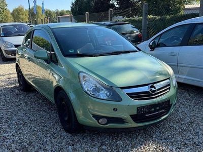 Grün Gebraucht 2009 Opel Corsa Innovation Kleinwagen | 1.999 € (Fairer Preis)