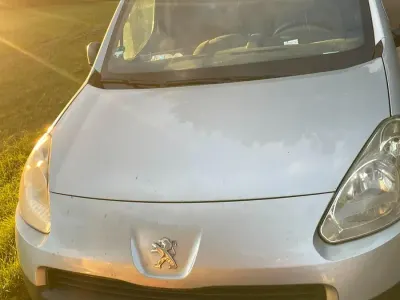 Gebraucht Peugeot Partner 75 PS (55 kW) 2011 Grau Van / Kleinbus