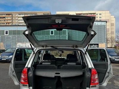 Gebraucht Opel Zafira 140 PS (102 kW) 2011 Grau Van / Kleinbus