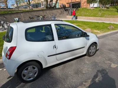 Gebraucht Renault Twingo Liberty 75 PS (55 kW) 2011 Weiß Kleinwagen