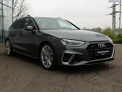 Gebraucht Audi A4 S-Line 286 PS (210 kW) 2023 Grau Kombi