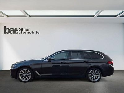 Gebraucht BMW 520 Sport Line 190 PS (139 kW) 2022 Sophistograu brillanteffekt me Kombi
