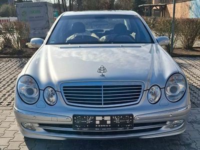 Gebraucht Mercedes E320 Avantgarde 224 PS (164 kW) 2002 Silber Limousine