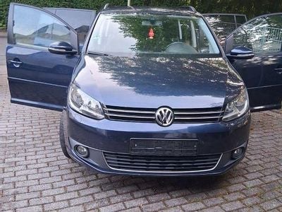 Second-hand VW Touran 170 CP (125 kW) 2013 Albastru Monovolum