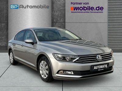 Gebraucht VW Passat Trendline 125 PS (91 kW) 2016 Silber Limousine