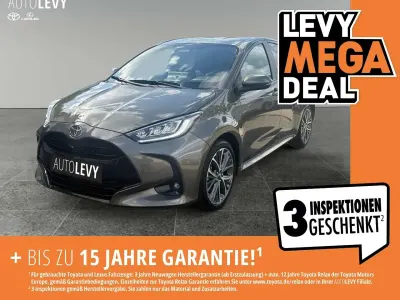 Gebraucht Toyota Yaris Hybrid Style 131 PS (96 kW) 2024 Other Limousine