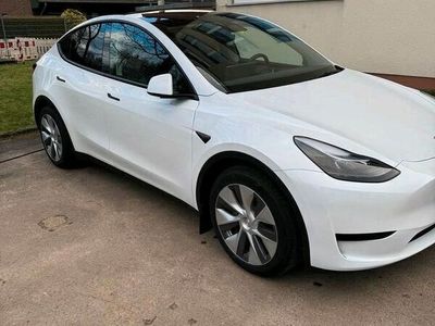 gebraucht Tesla Model Y SR AHK mit wenig Kilometern