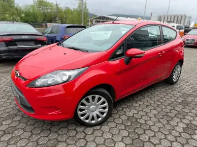 Usata Ford Fiesta Trend 60 CV (44 kW) 2009 Rosso Berlina