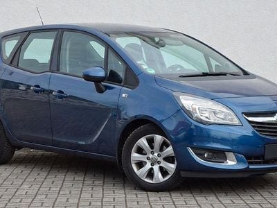 Usado Opel Meriva Style 120 HP (88 kW) 2015 Azul Monovolume