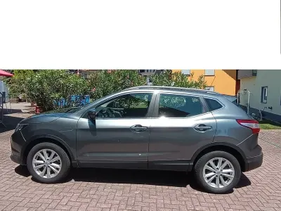 Gebraucht Nissan Qashqai Acenta 116 PS (85 kW) 2017 Grau SUV