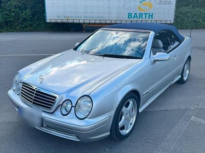 Gebraucht Mercedes CLK320 Avantgarde 218 PS (160 kW) 2001 Silber Cabrio