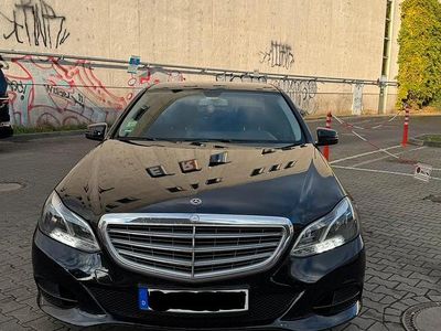 Schwarz Gebraucht 2016 Mercedes E200 Limousine | 10.900 € (Fairer Preis)