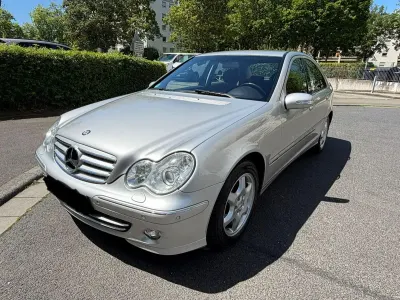 Gebraucht Mercedes C320 218 PS (160 kW) 2004 Silber Limousine