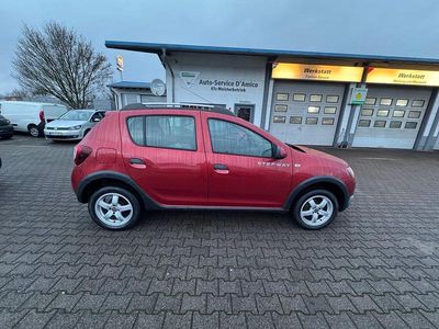 Rot Gebraucht 2016 Dacia Sandero Stepway Limousine | 6.450 € (Etwas zu teuer)