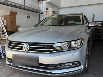 Second-hand VW Passat 150 CP (110 kW) 2015 Argintiu Break