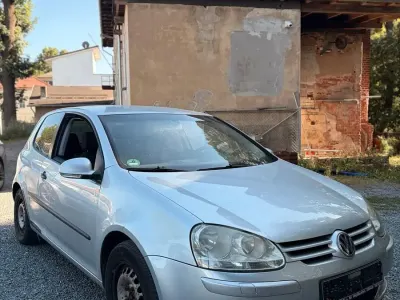 Gebraucht VW Golf V 101 PS (74 kW) 2005 Silber Kleinwagen