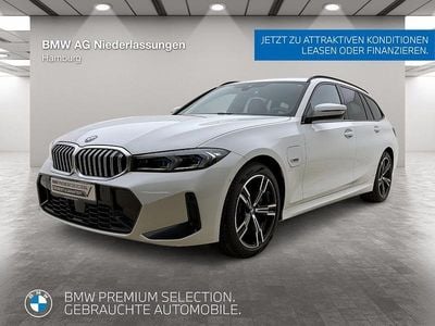 Weiß Gebraucht 2022 BMW 320e M Sport Kombi | 34.902 € (Fairer Preis)