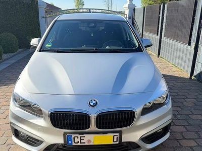 Gebraucht BMW 218 Active Tourer 136 PS (100 kW) 2016 Silber Van / Kleinbus