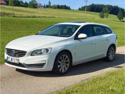 Gebraucht Volvo V60 136 PS (100 kW) 2013 Weiß Kombi