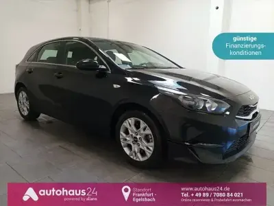 Second-hand Kia Ceed Vision 160 CP (117 kW) 2023 Negru Hatchback