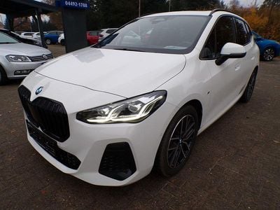 Weiß Gebraucht 2025 BMW 220 Active Tourer M Sport Van / Kleinbus | 31.990 € (Guter Preis)