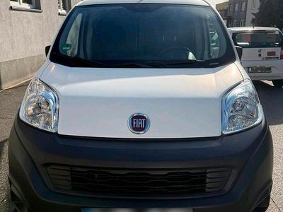 Gebraucht Fiat Fiorino 77 PS (56 kW) 2019 Weiß Van / Kleinbus