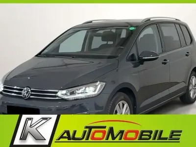 Gebraucht VW Touran 150 PS (110 kW) 2025 Grau Van / Kleinbus
