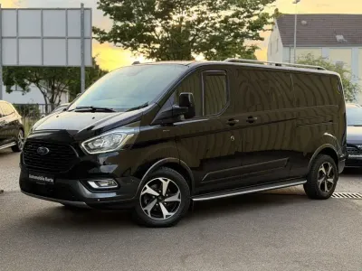 Gebraucht Ford Tourneo Active 150 PS (110 kW) 2023 Obsidianschwarz metallic Van / Kleinbus