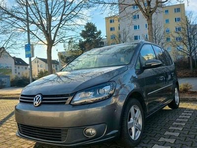 Grau Gebraucht 2015 VW Touran Van / Kleinbus | 7.499 € (Superpreis)
