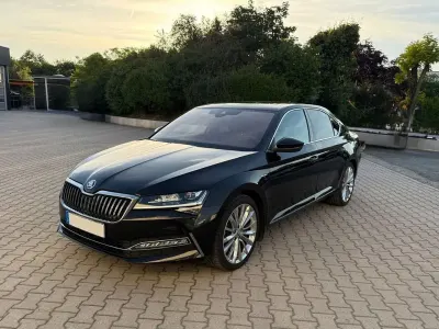 Gebraucht Skoda Superb LAURIN & KLEMENT 200 PS (147 kW) 2022 Schwarz Limousine