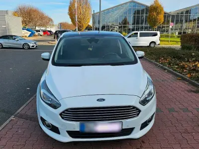 Gebraucht Ford S-MAX Titanium 150 PS (110 kW) 2017 Weiß Van / Kleinbus