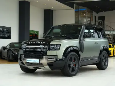 Gebraucht Land Rover Defender 301 PS (221 kW) 2021 Pangea green SUV