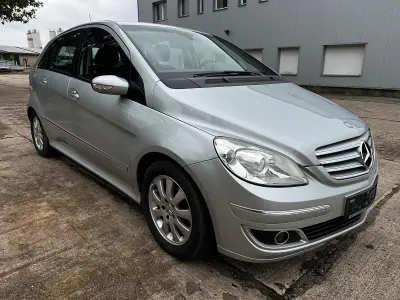 Gebraucht Mercedes B200 140 PS (102 kW) 2008 Silber Van / Kleinbus