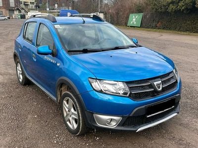 Blau Gebraucht 2013 Dacia Sandero Prestige Limousine | 5.100 € (Fairer Preis)