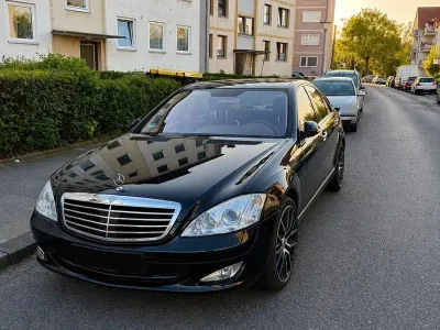 Gebraucht Mercedes S500 387 PS (284 kW) 2006 Schwarz Limousine