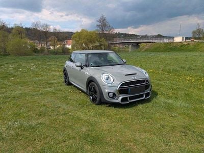 Usado Mini John Cooper Works Chili 192 HP (141 kW) 2018 Cinzento Citadino