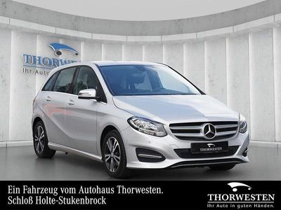 Gebraucht Mercedes B180 Style 122 PS (89 kW) 2016 Silber Van / Kleinbus