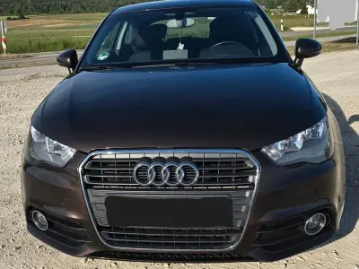 Occasion Audi A1 Attraction 86 ch (63 kW) 2011 Marron Citadine