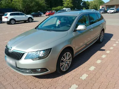 Gebraucht Skoda Superb 160 PS (117 kW) 2014 Andere farben Kombi