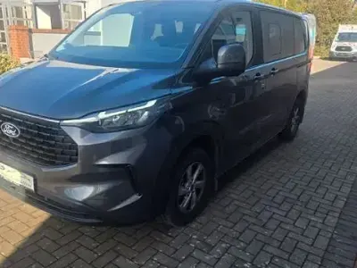 Gebraucht Ford Tourneo Custom Trend 136 PS (100 kW) 2025 Grau Van