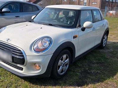 Gebraucht Mini Cooper 136 PS (100 kW) 2016 Weiß Kleinwagen